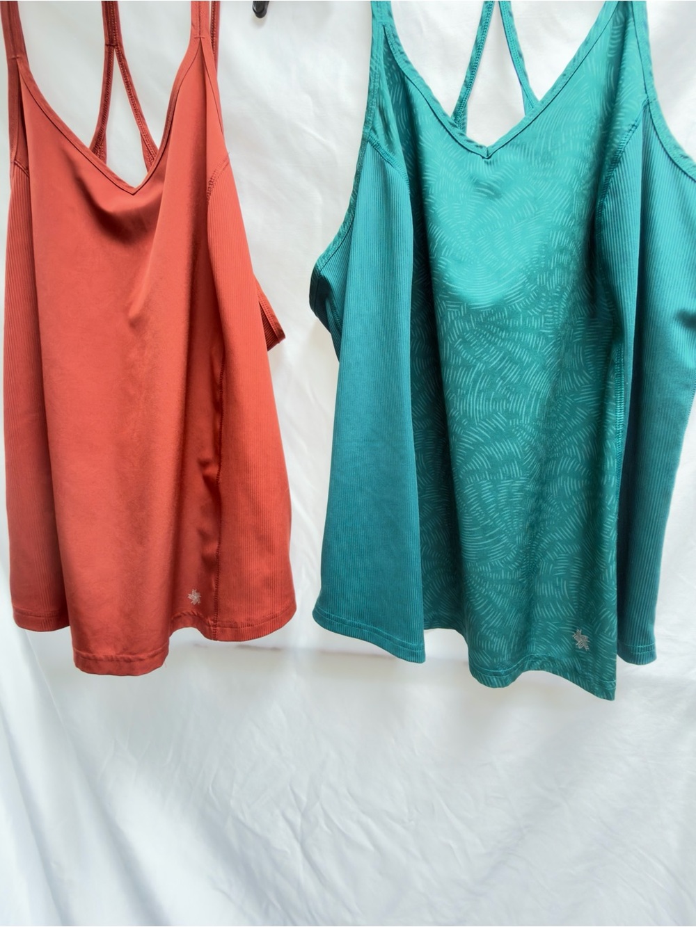 Lot of 2 Tek Gear Dry Tek Womens XL Active Strappy Tanks